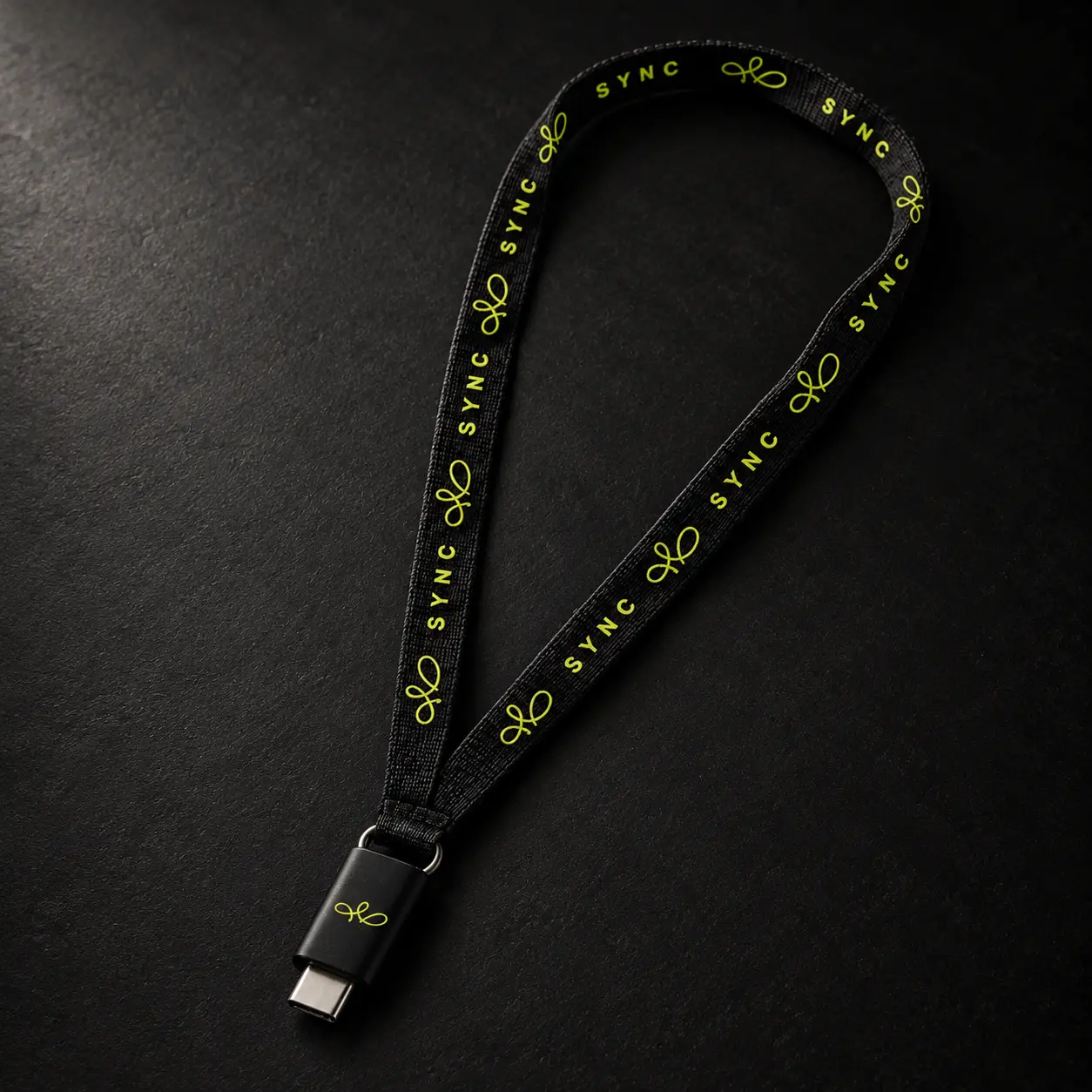Návrh produktu: Wearable USB-C Connector — SYNC Black